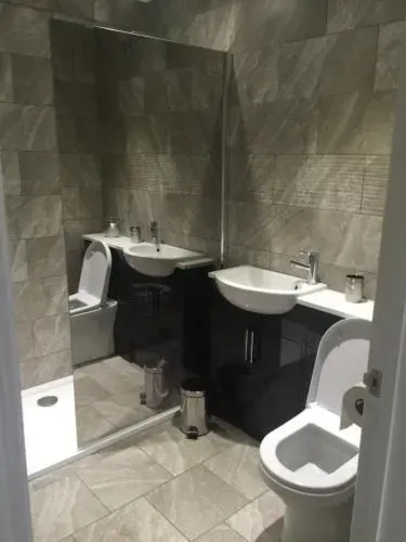 Barn Owl Lodge (Adults Only)