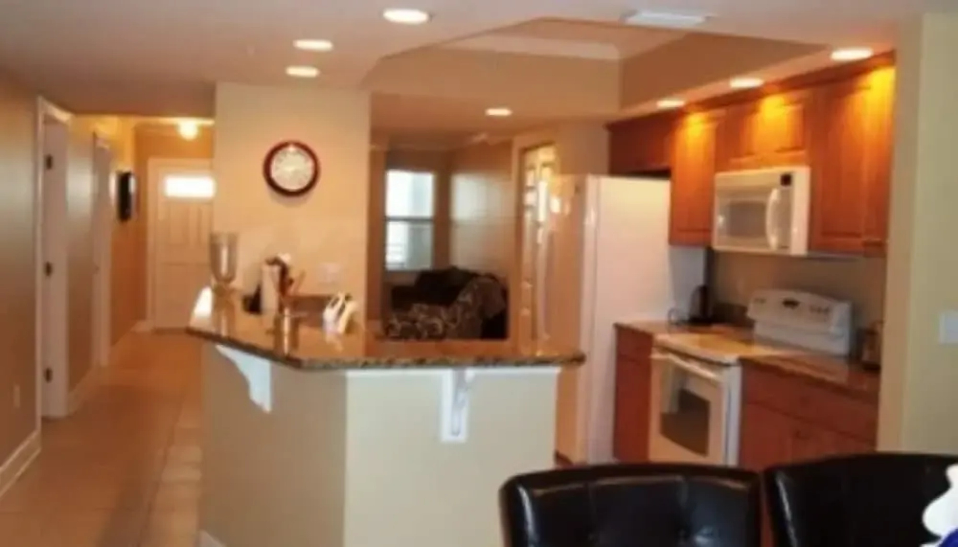 Gorgeous Ocean Views - 2 BR 2 BA - Di Mucci Twin Towers 907