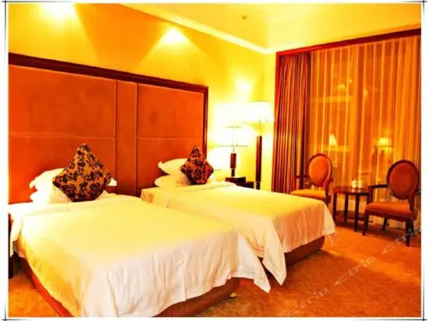 Yongkang Hotel Collection (Ganzi Airport Avenue Luobulin Square Branch)