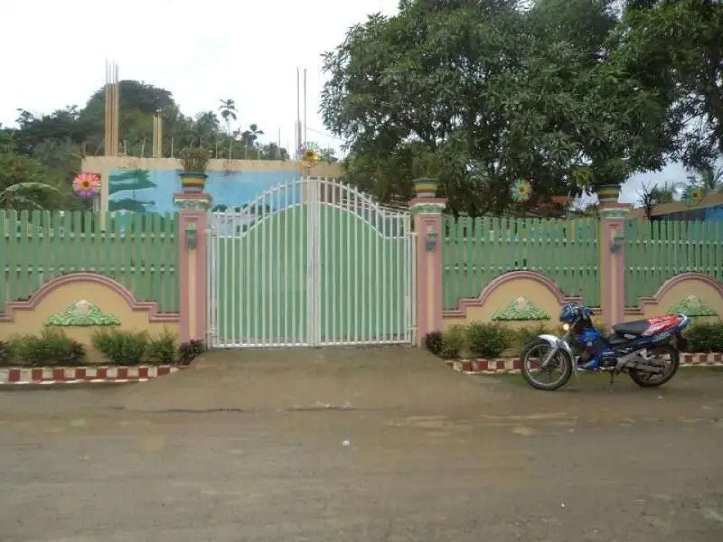 Wow Na Wow Tourist Inn