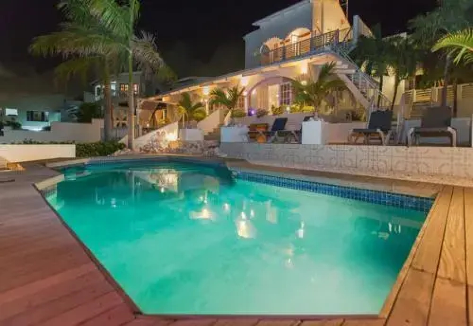 Curacao 42
