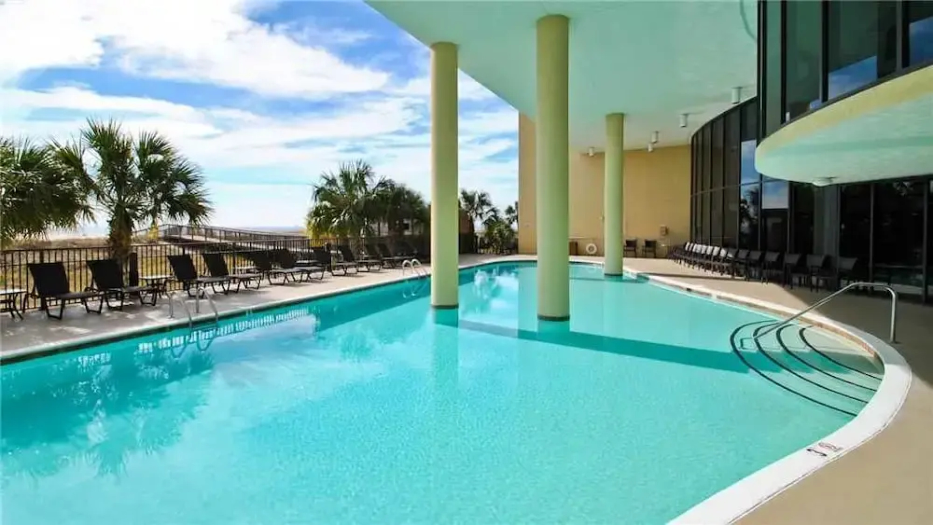 Holiday Isle - Ground Floor Corner Unit