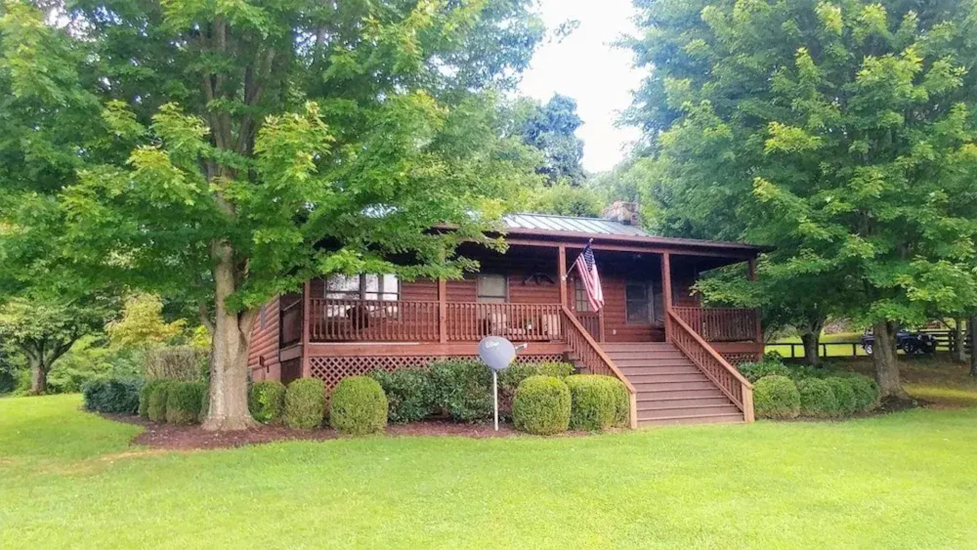 Cainey_hollow_log_cabin