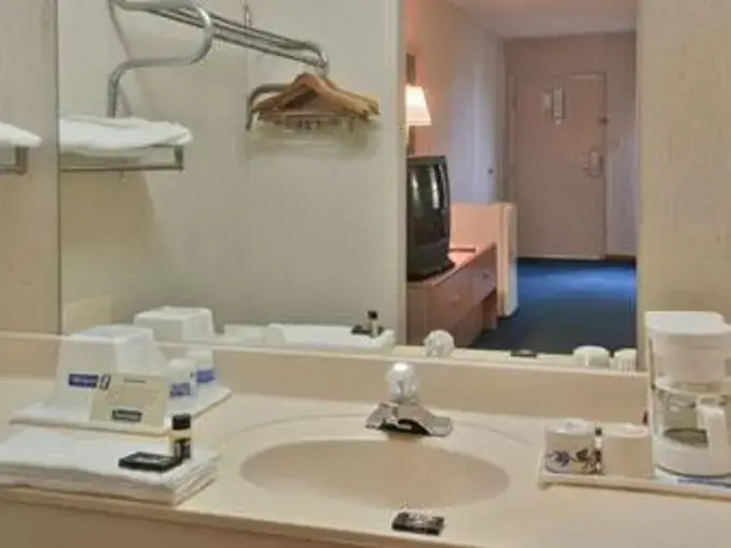 Travelodge Lake City