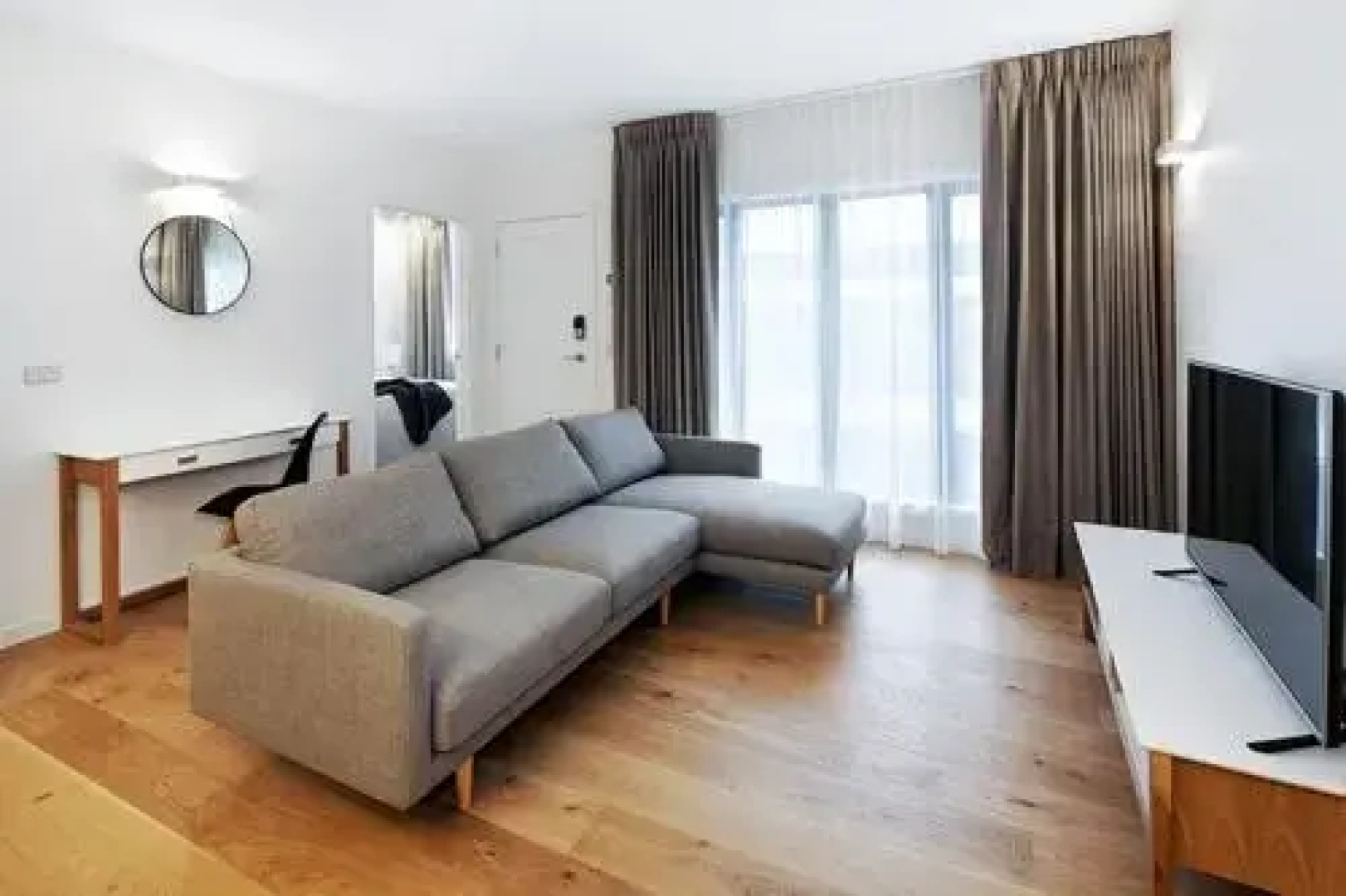 Lakes Edge Apartments