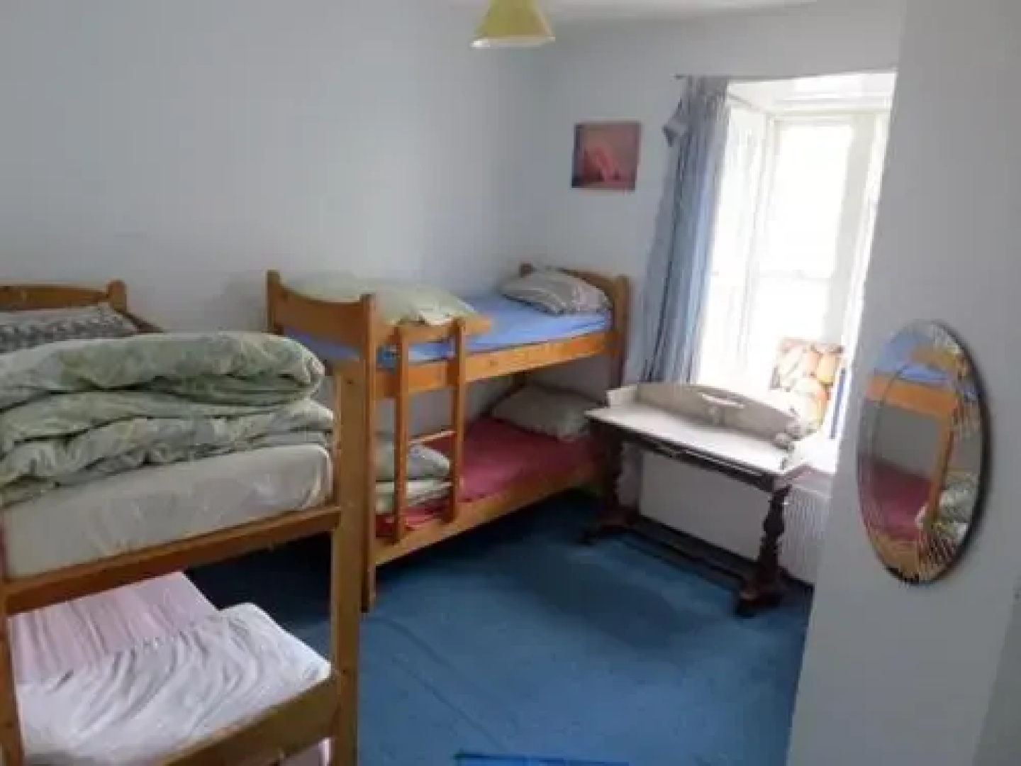 The Valley House Hostel & Bar