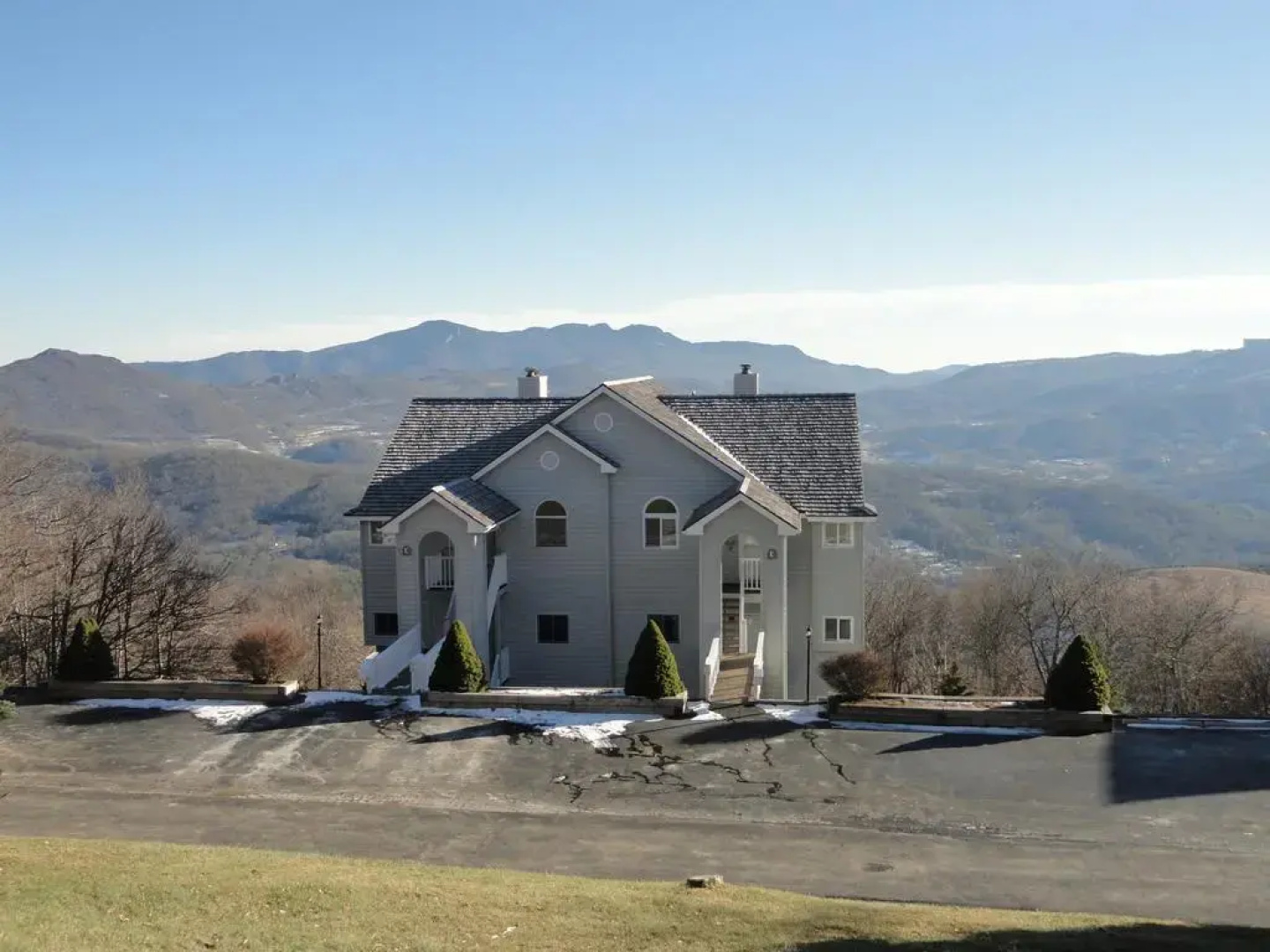 Southcrest Overlook by VCI Real Estate Services