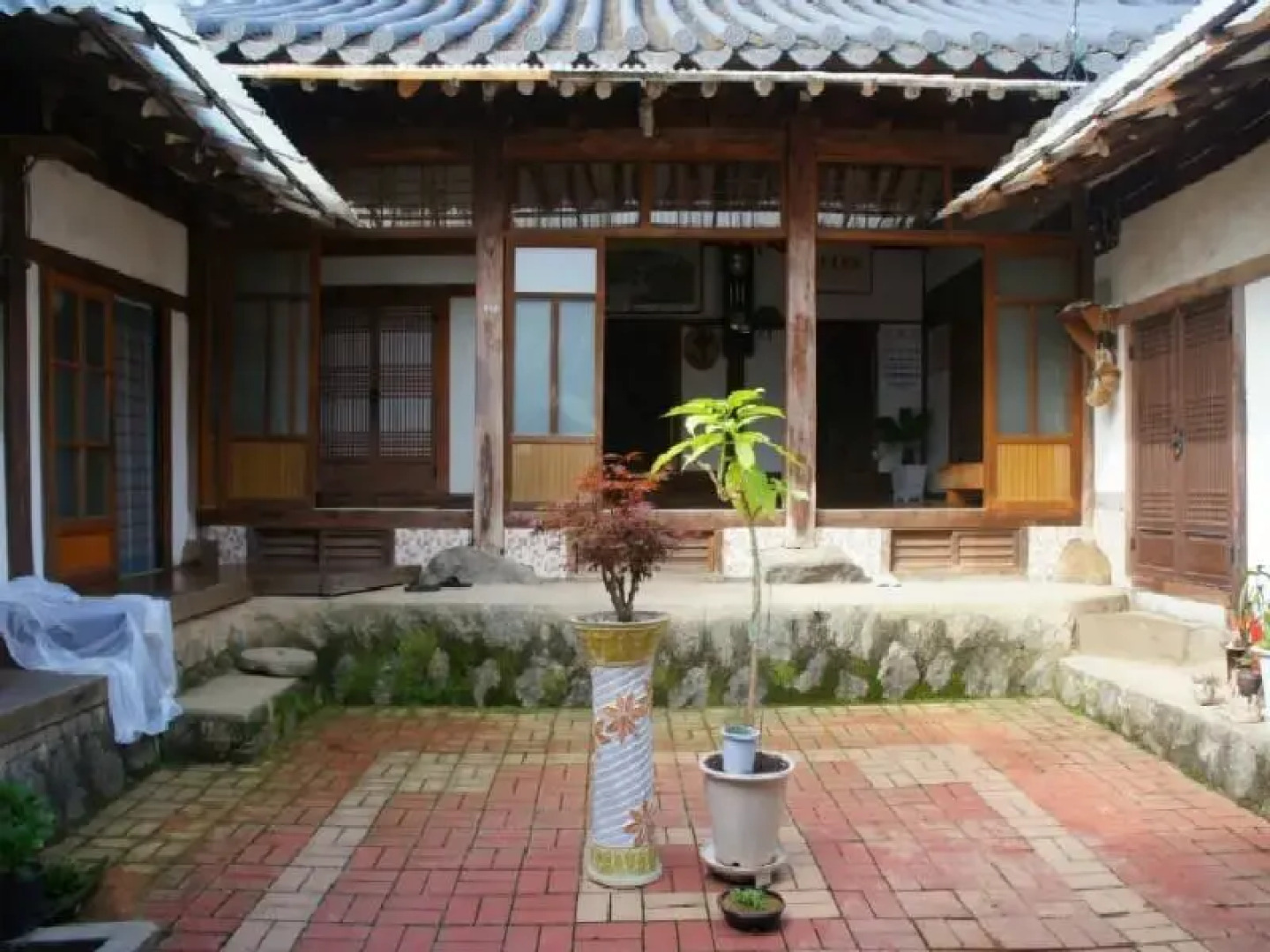 Chilgyejae Hanok Guesthouse