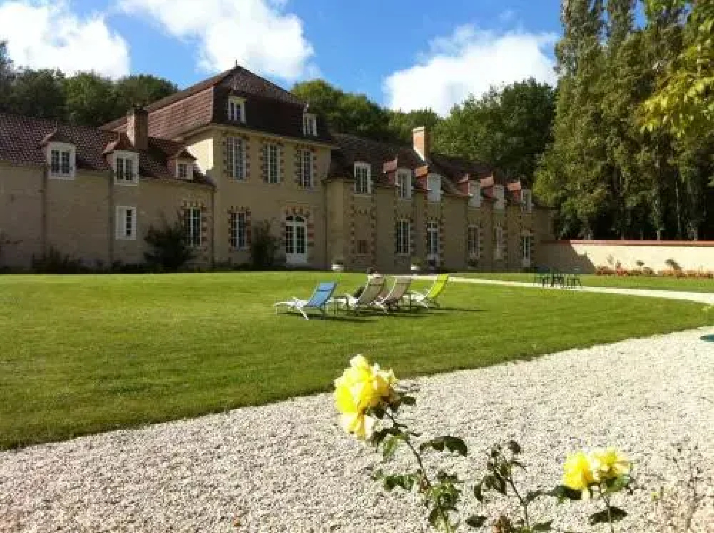 Manoir De Montflambert