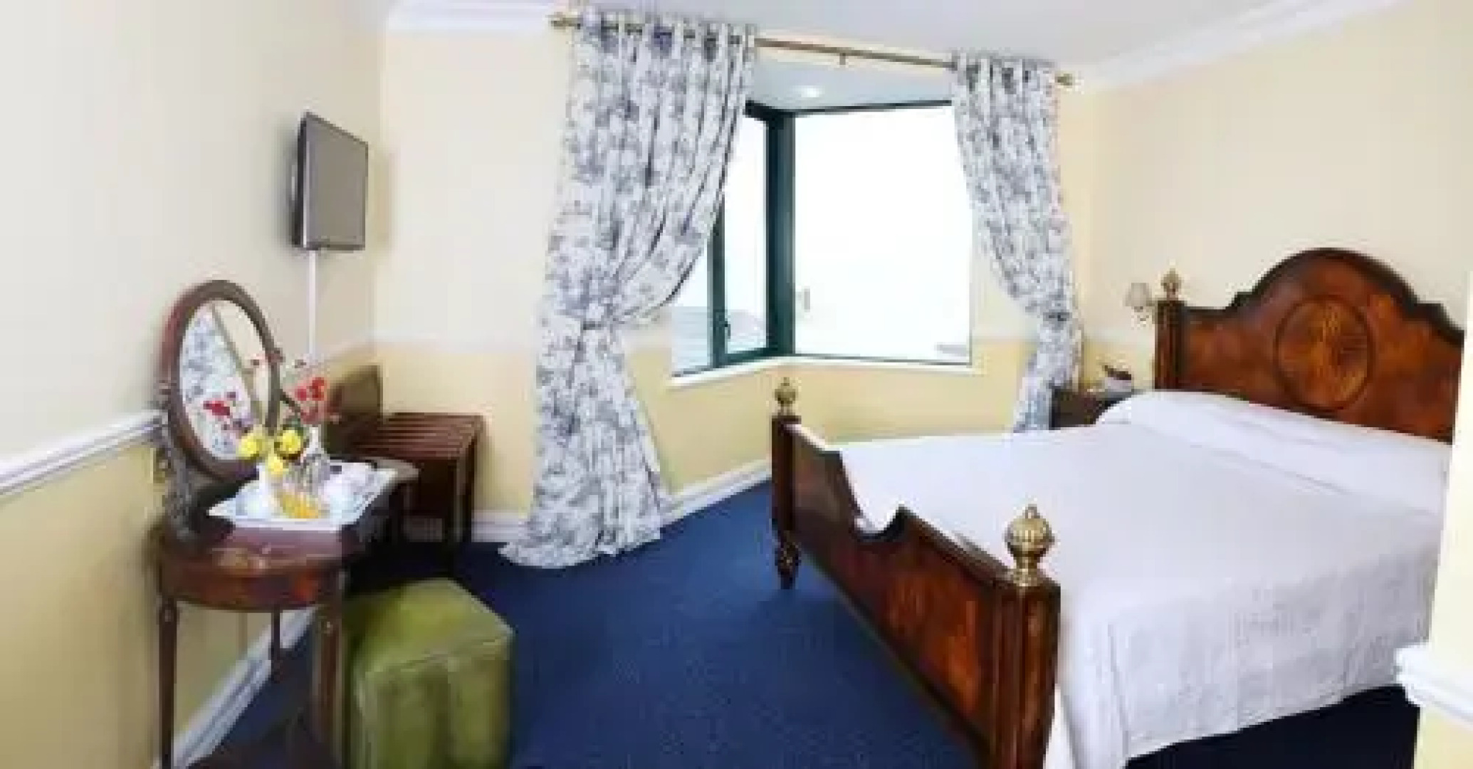 Reddans bar and B and B