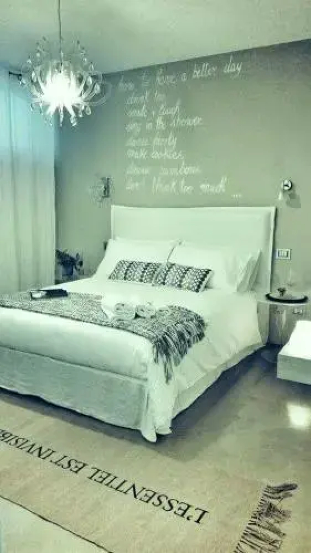 B&B Home 21