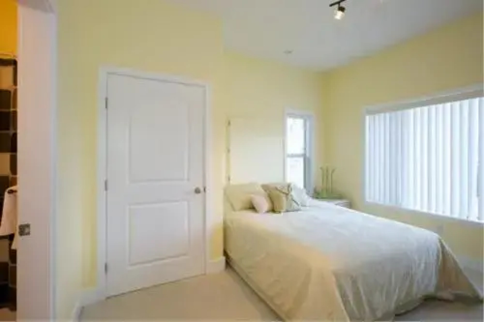 Lake Okanagan Bed and Breakfast