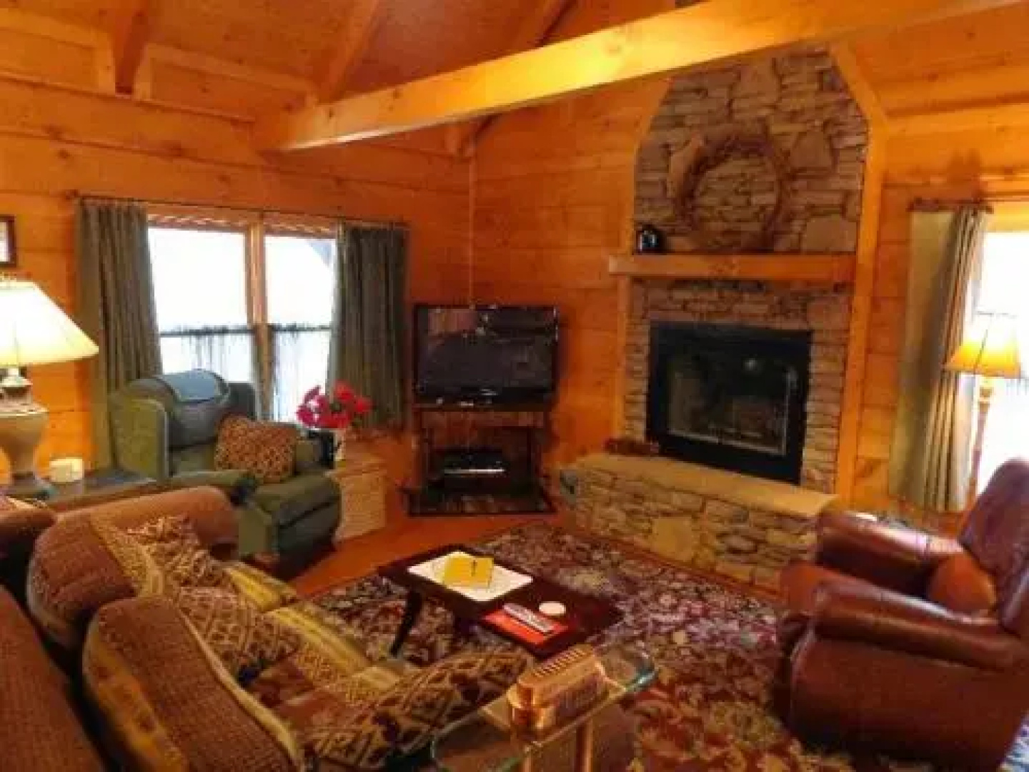 Laurel Haven - 2 Br home by RedAwning
