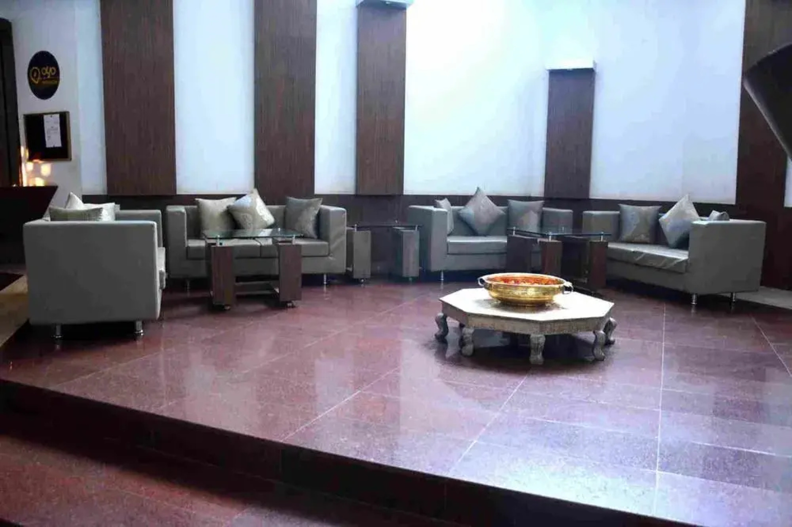 OYO Premium Vidya Nagar