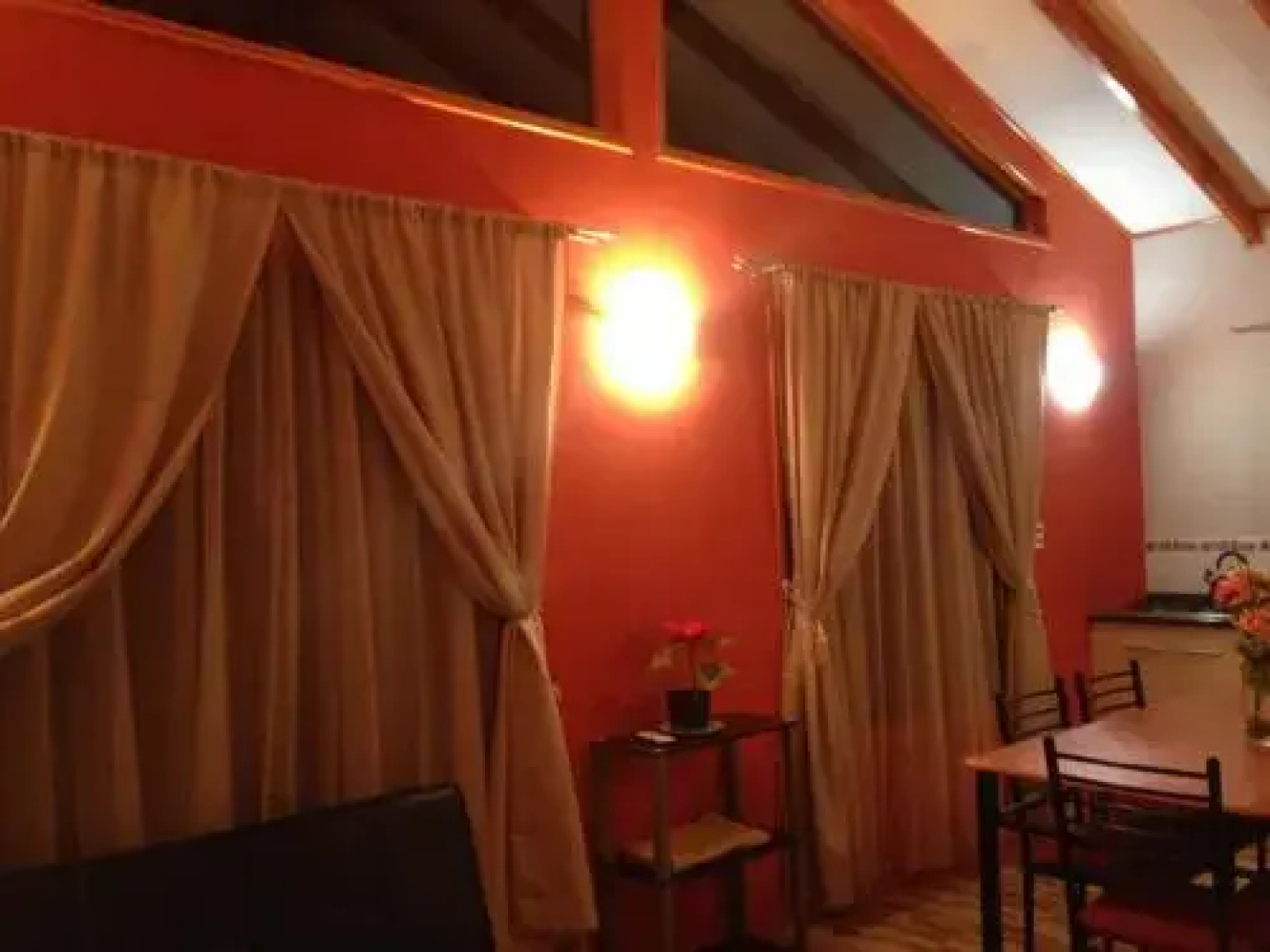 Cabañas & Club Montañita