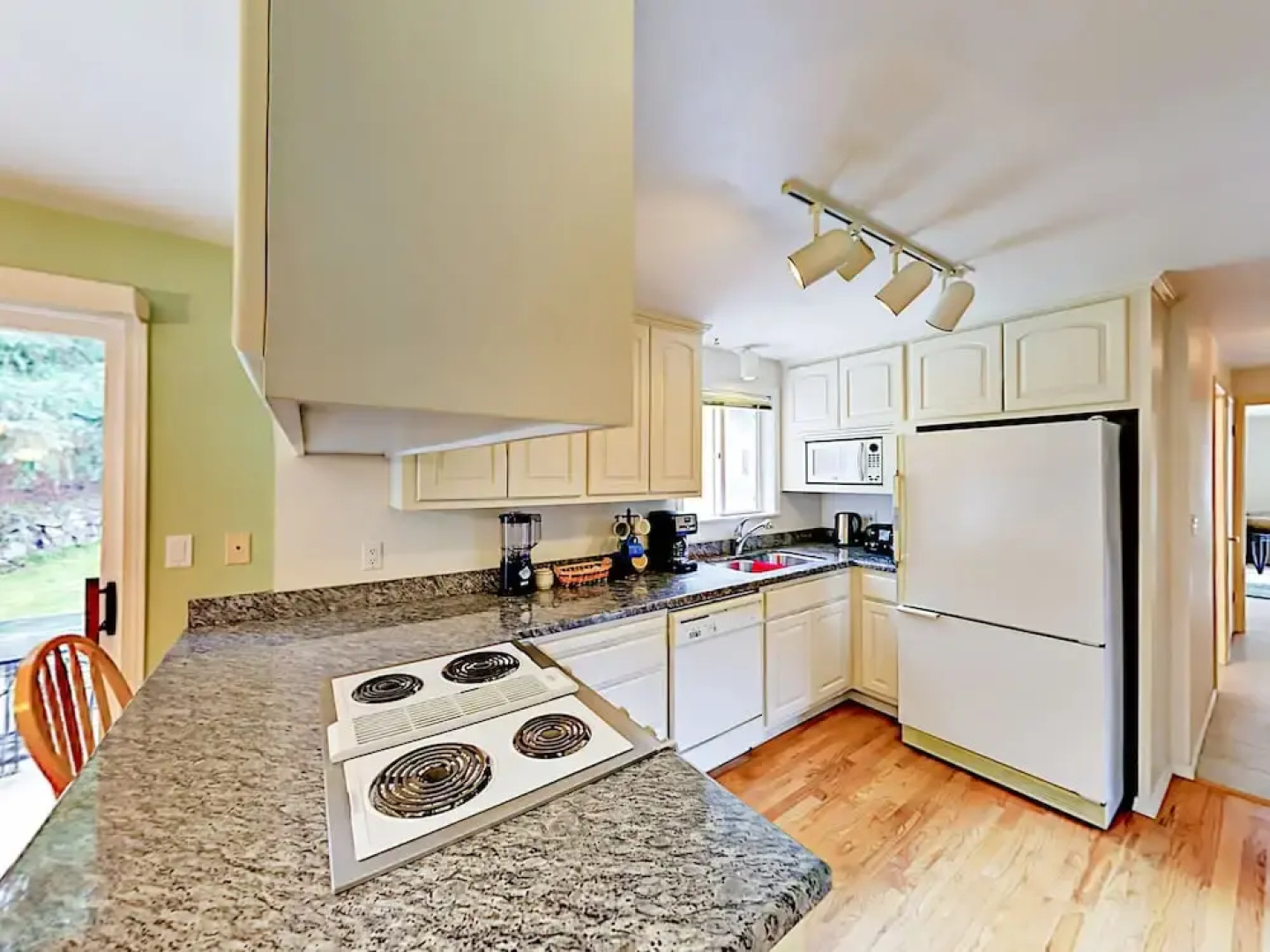 Wine Country Home 3 Bedrooms 3 Bathrooms Home