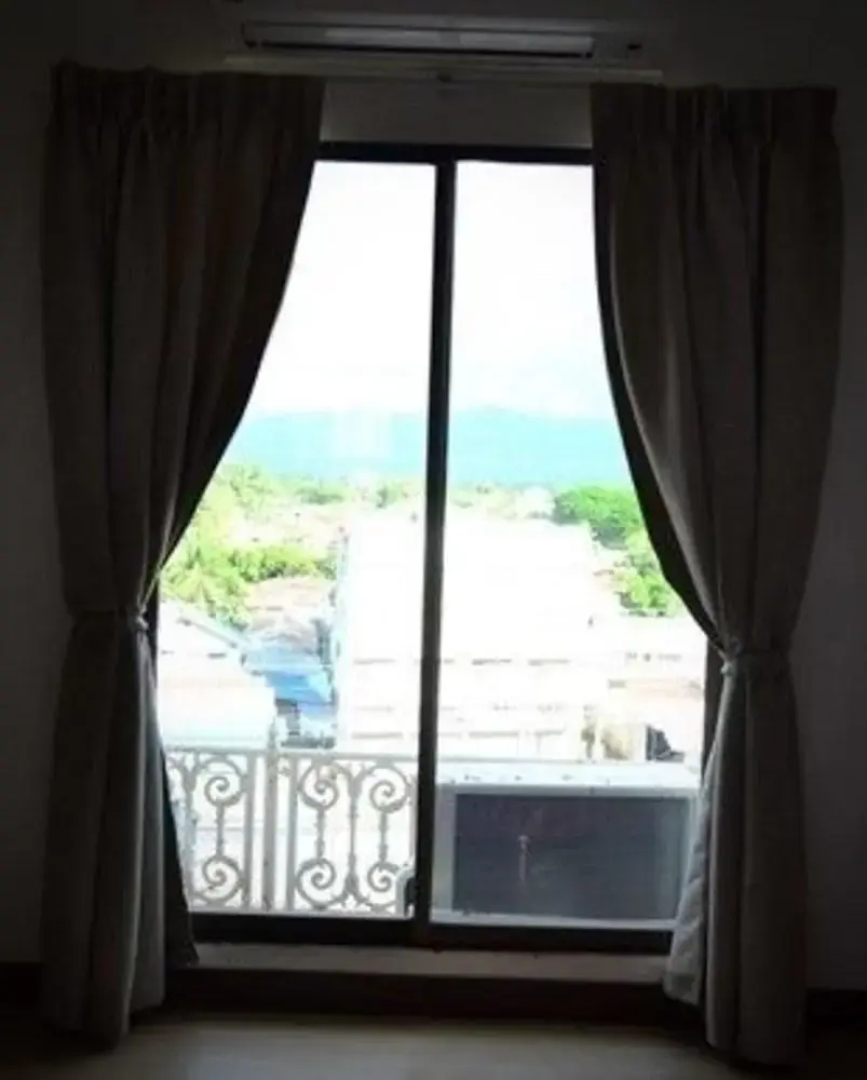 Lom Sak Nattirat Hotel