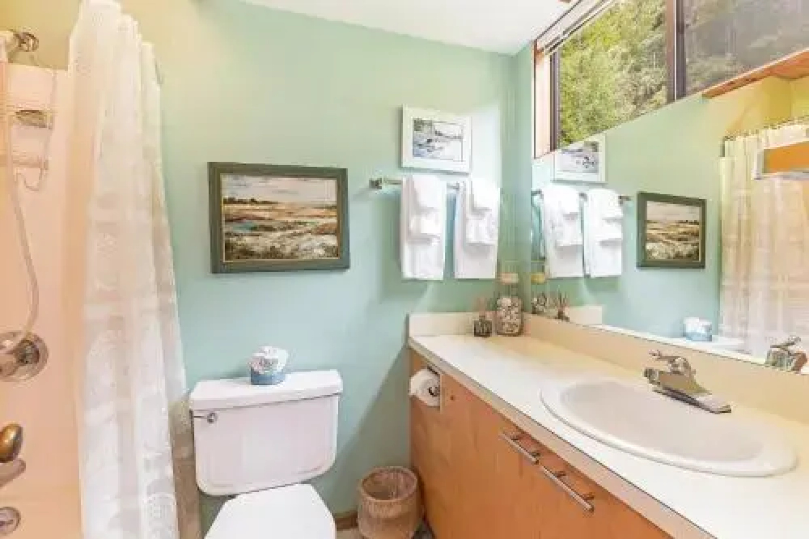 Four Seasons - Three Bedroom Loft Home