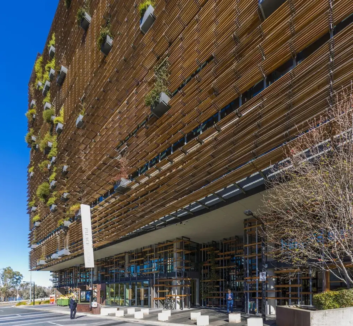 Sun-Filled 8 Star Nishi Apt A Walk To ANU