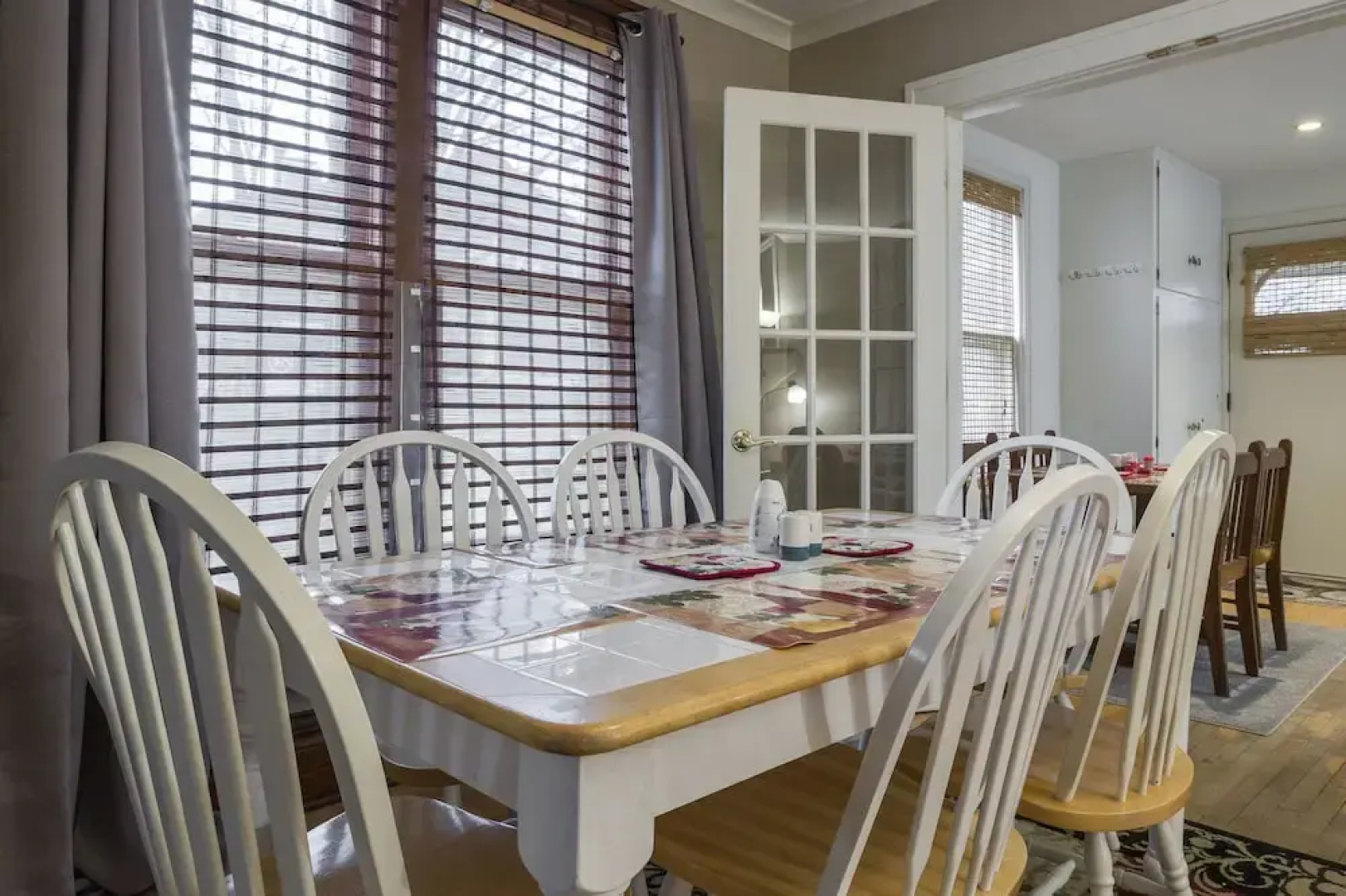 House with 2 King Beds, 4K TV & Wifi