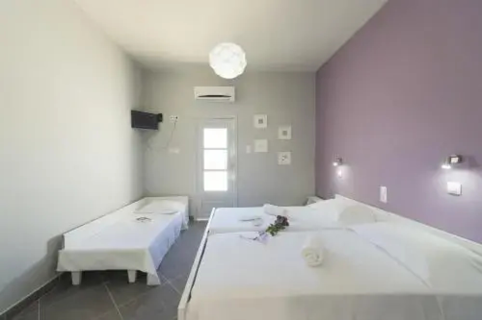 Nikolas Studios