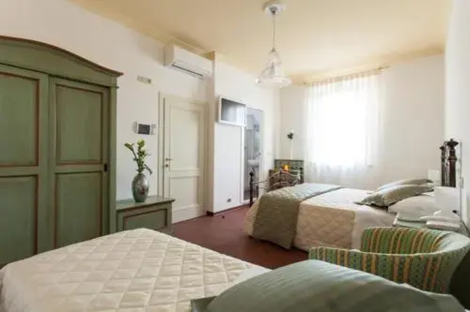 Il Portico Camere e Caffè