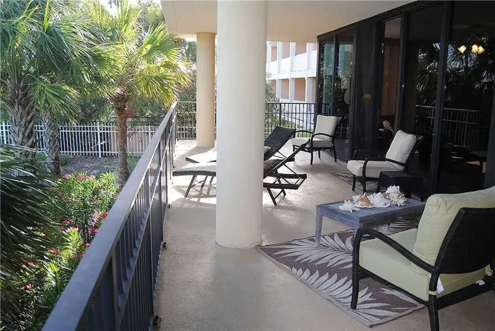 Holiday Isle - Ground Floor Corner Unit