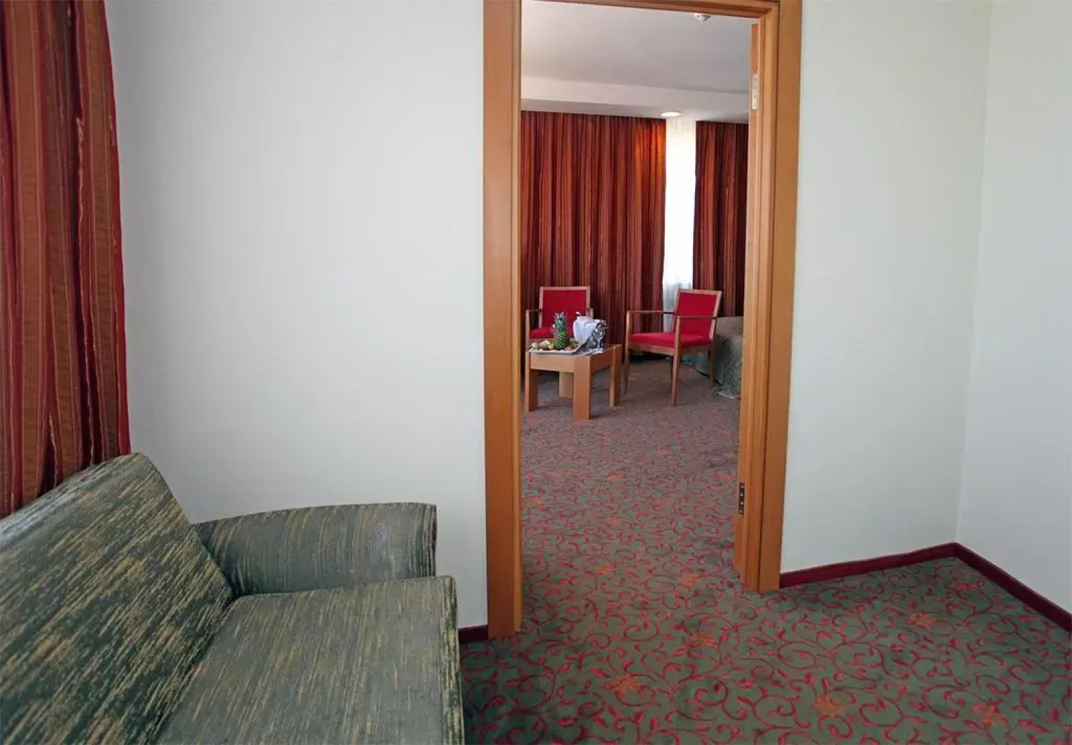 Yafeya Hotel