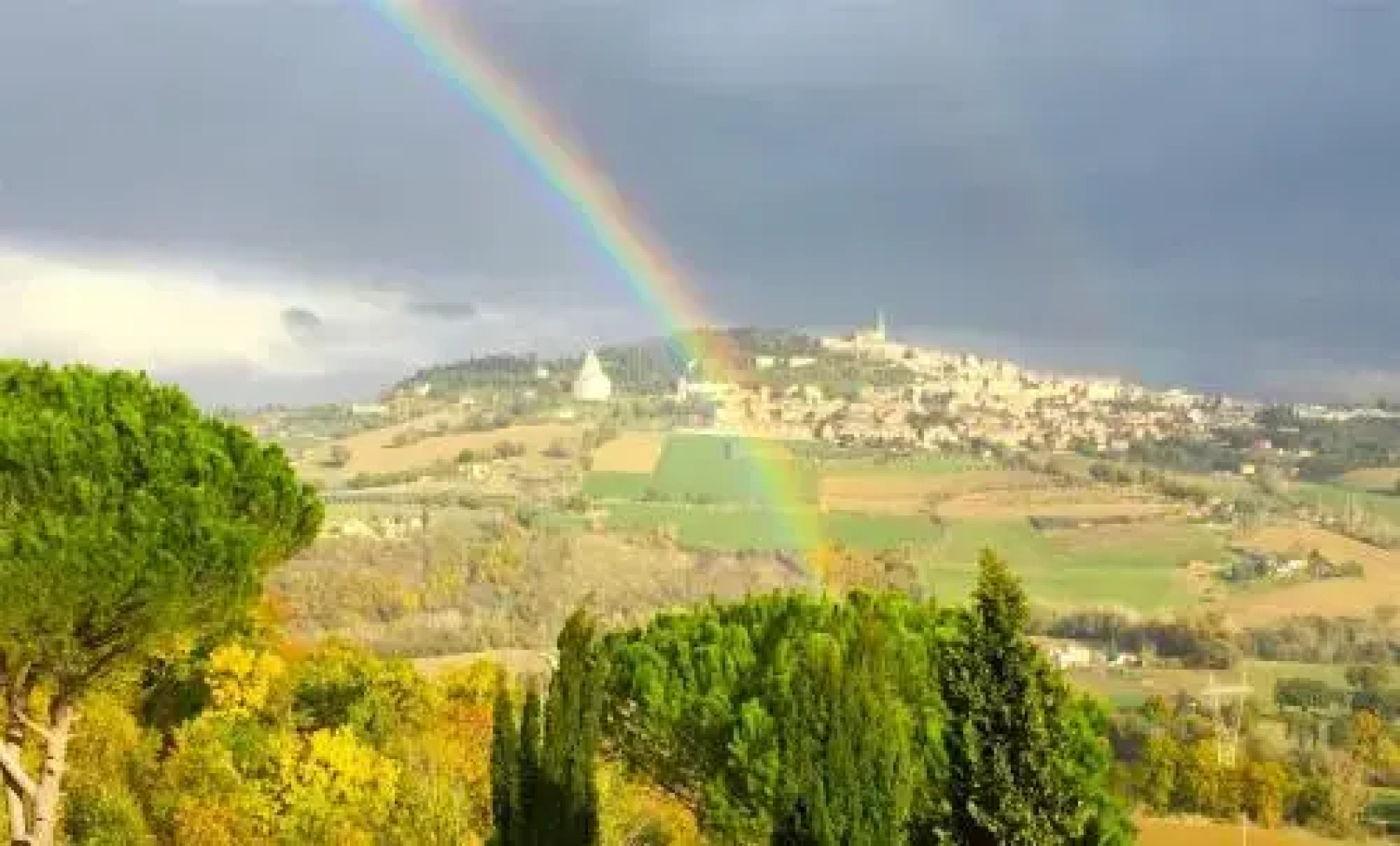 San Valentino Abbazia XIII sec. "La Farm House"