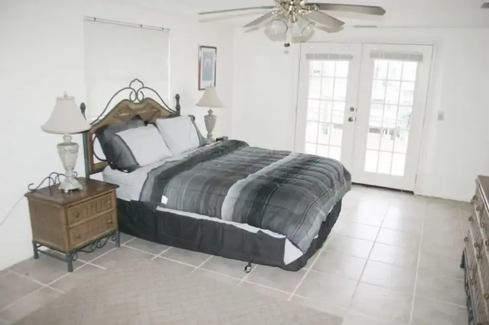 The Sunset House - Three Bedroom Home