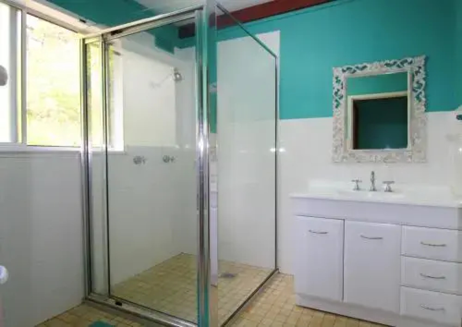 Bally High, 20 Dulconghi Street