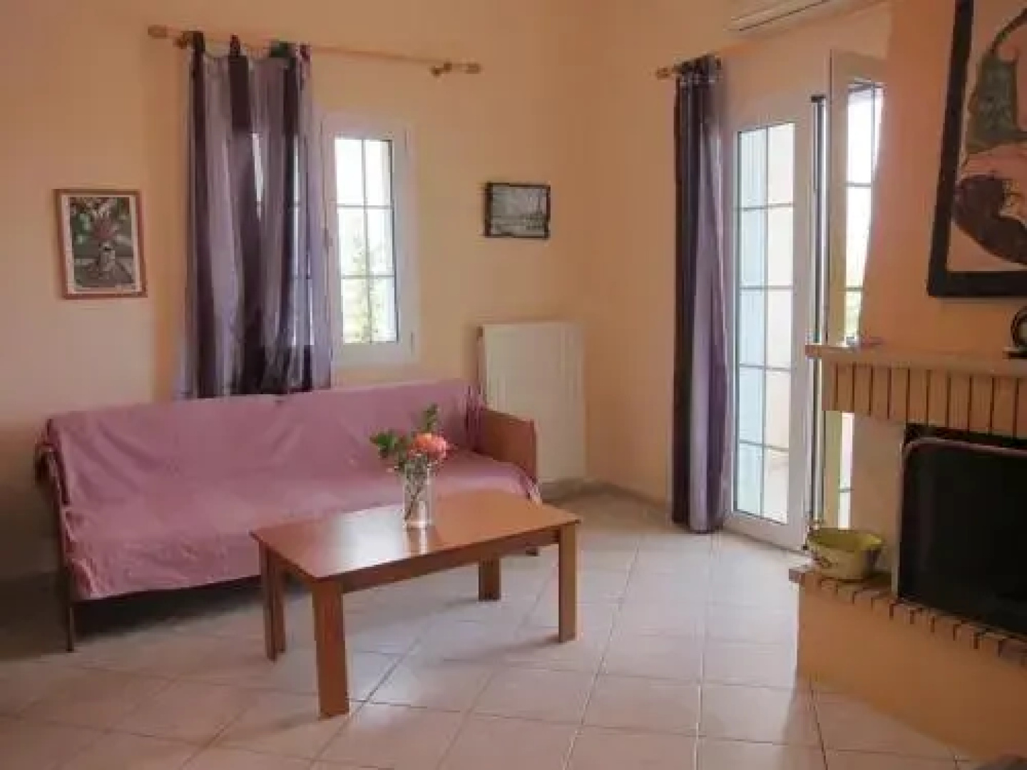 Stelios Apartments