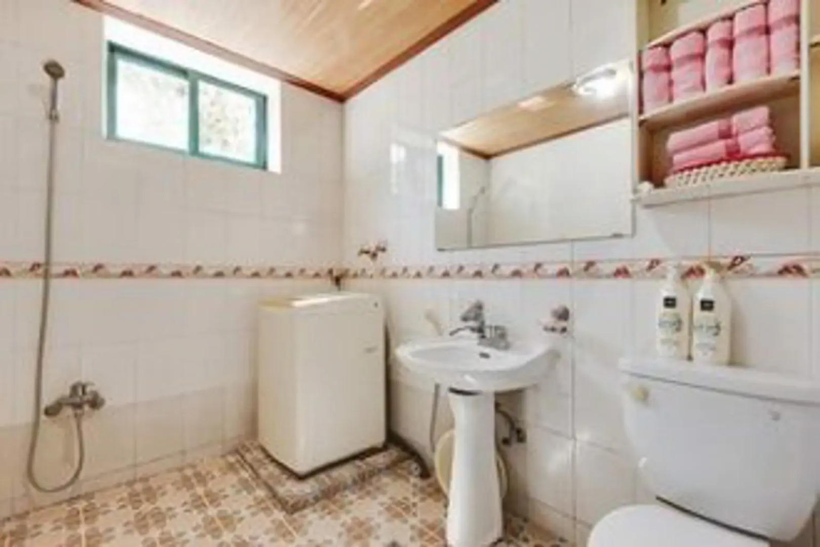 Anmyeondo Kkotji Hew Pension