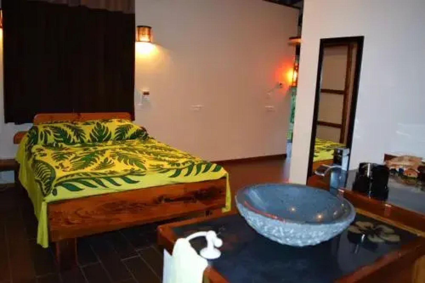 Guest House La Maison Du Voyage