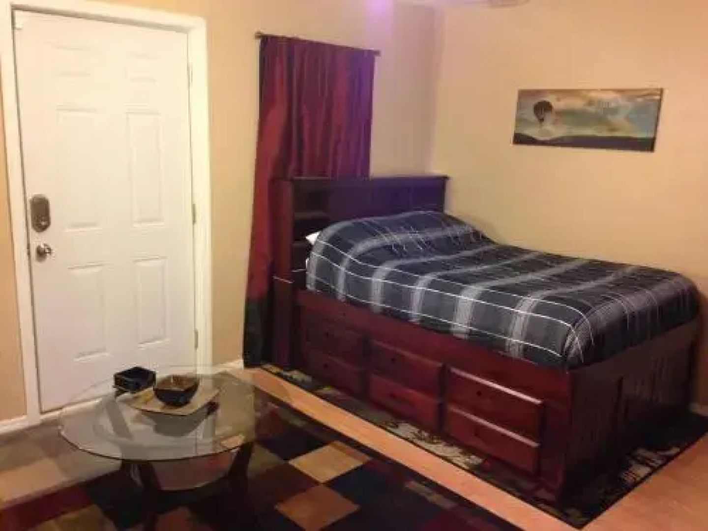 Lewis & Pearl Two-Bedroom Apartment B