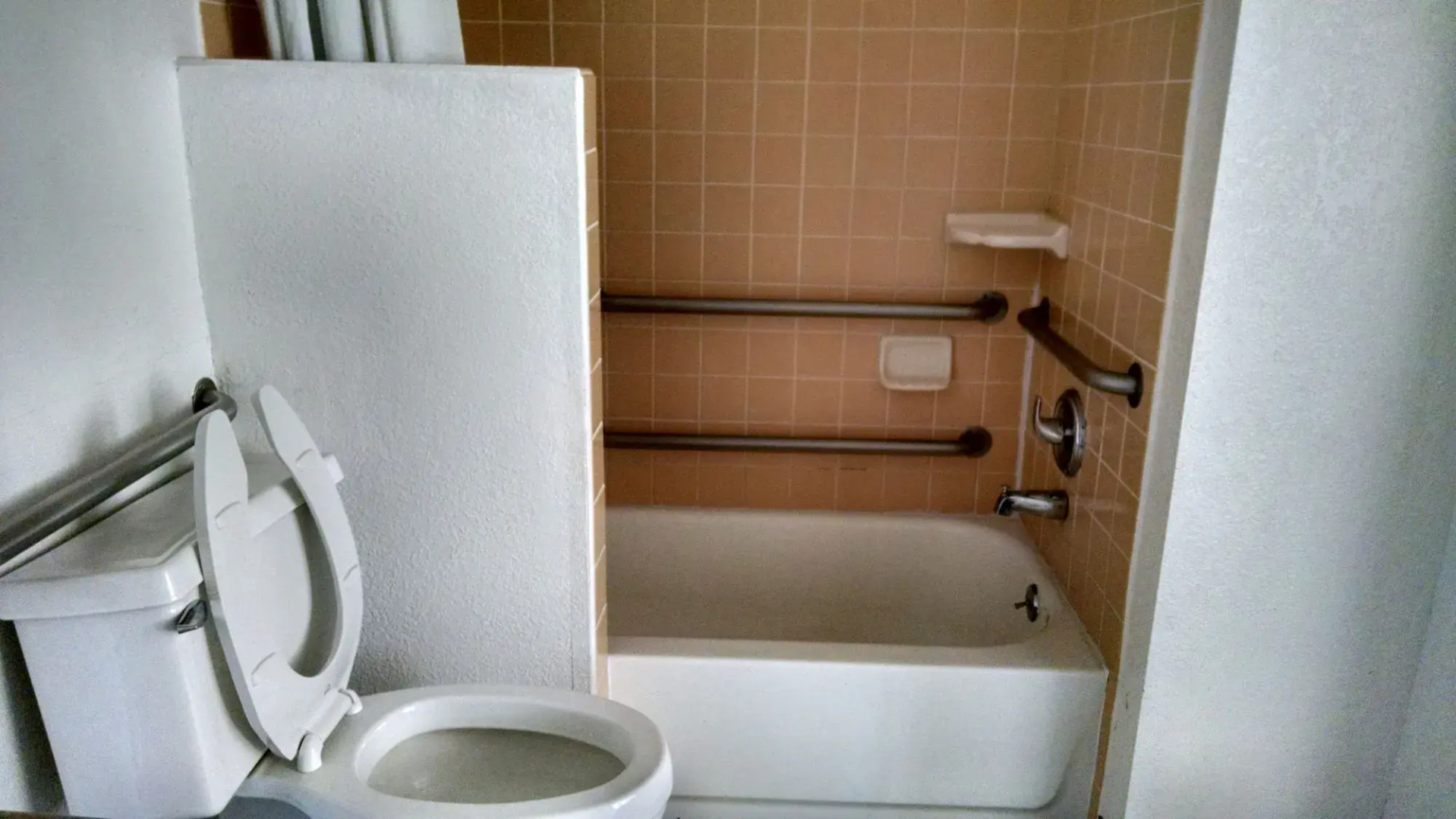 Backcountry Inn Motel