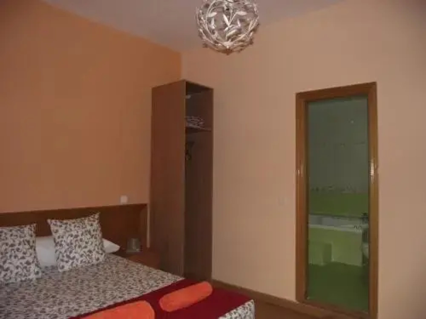 Village Rooms Multicolor