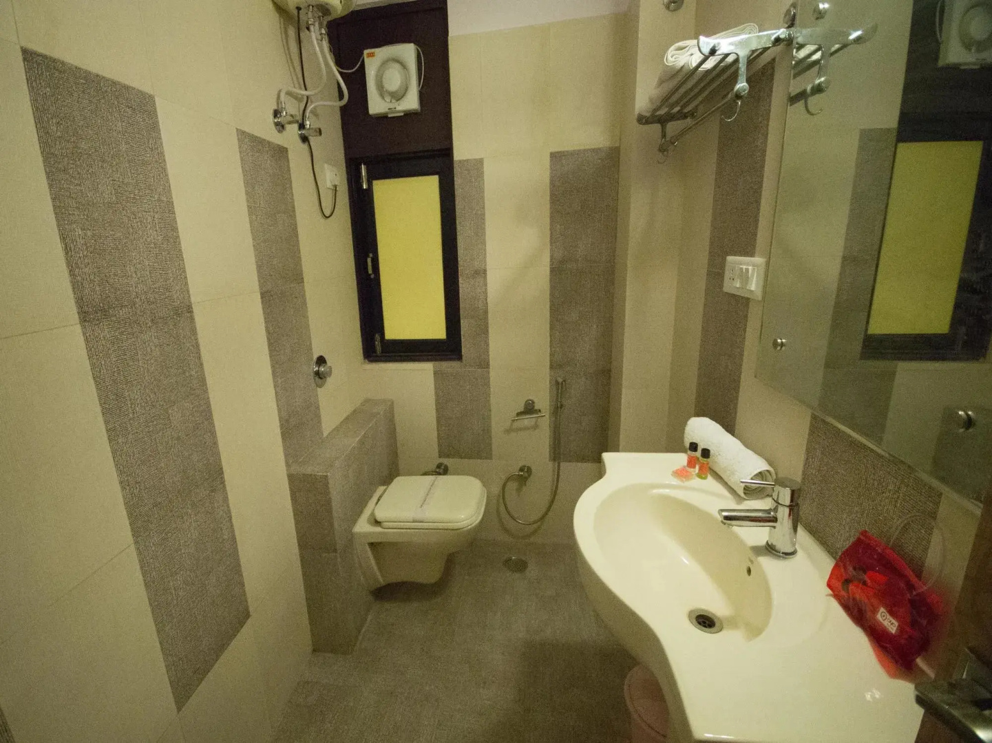 OYO 2263 Hotel Govinda Royal
