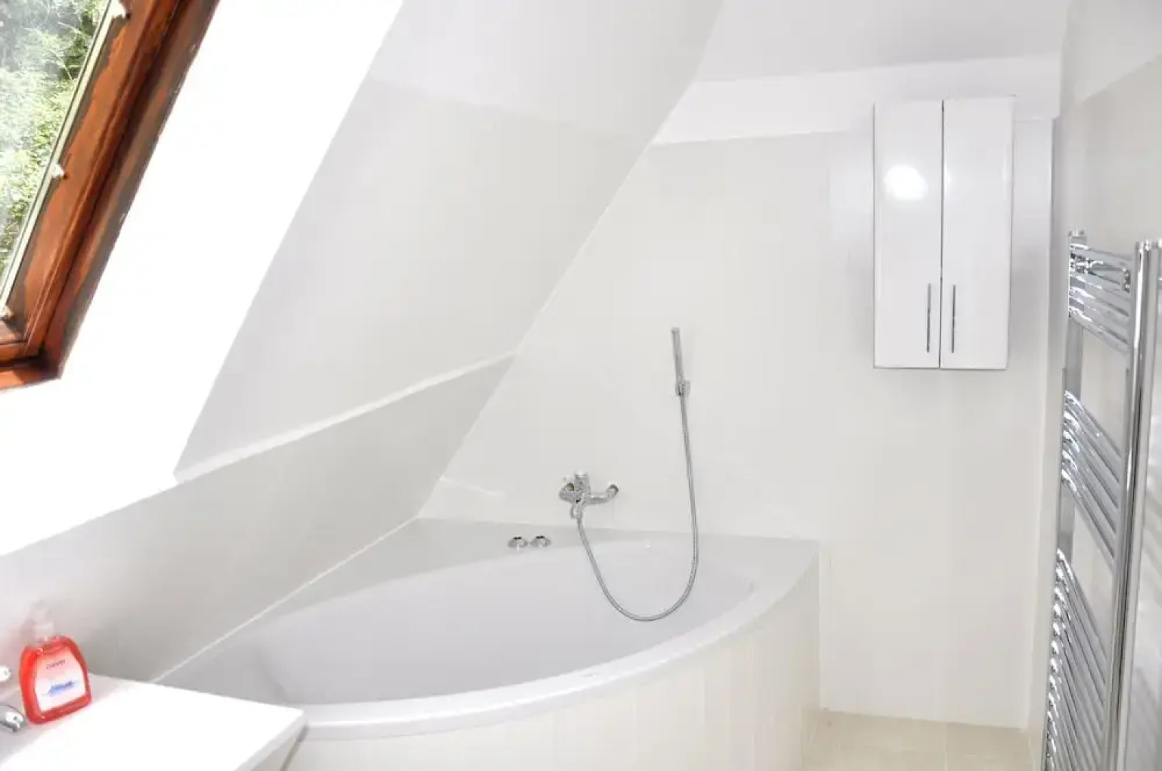 Romeo Caviar ARTrooms