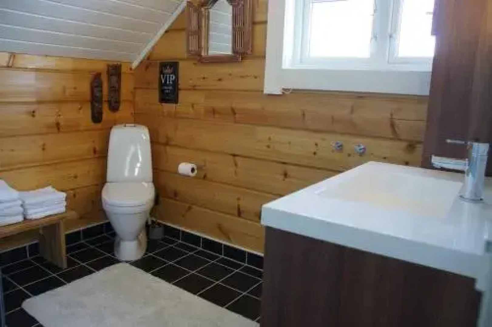 Aaroybukt Guesthouse