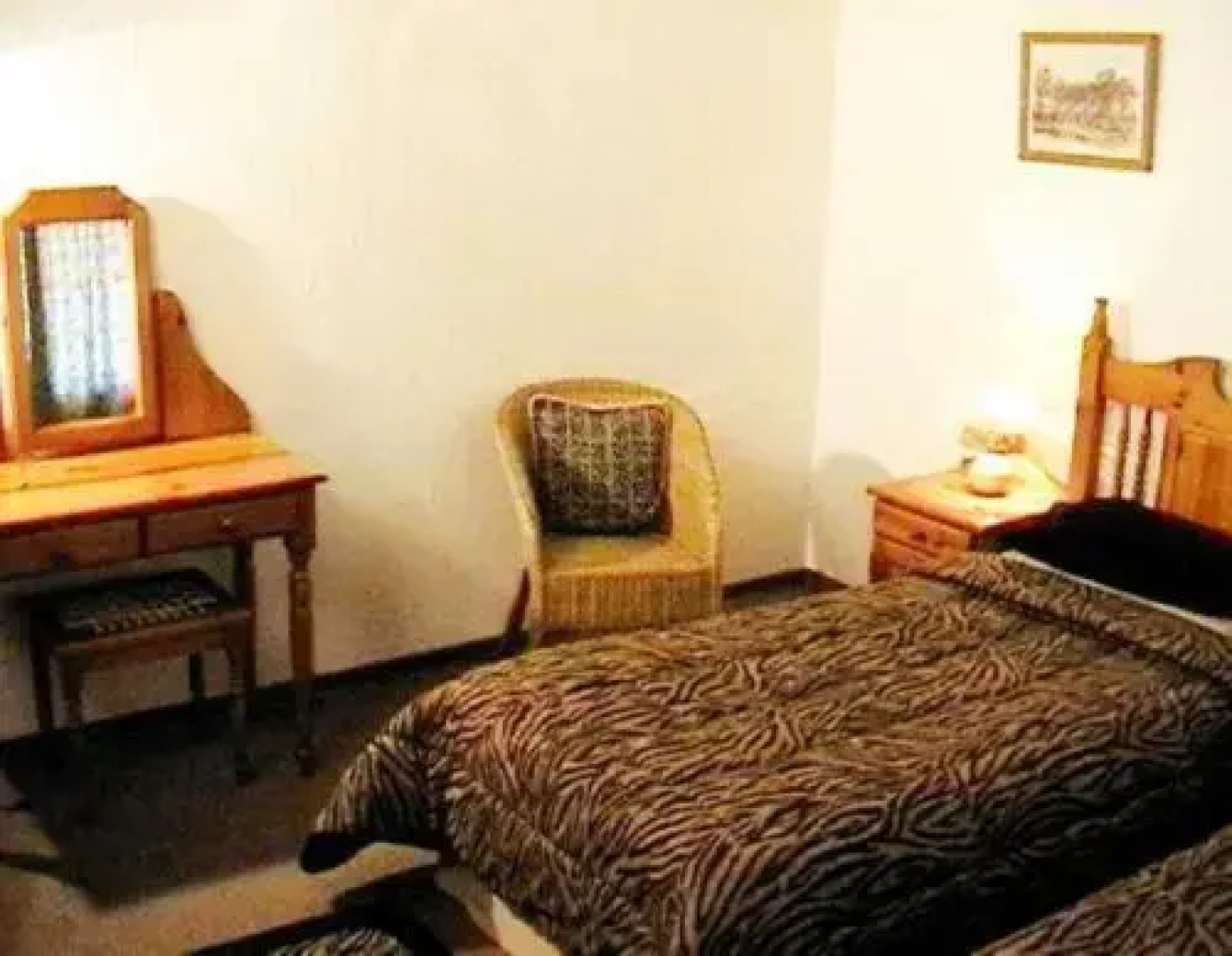 Oaktree Lodge Guest House