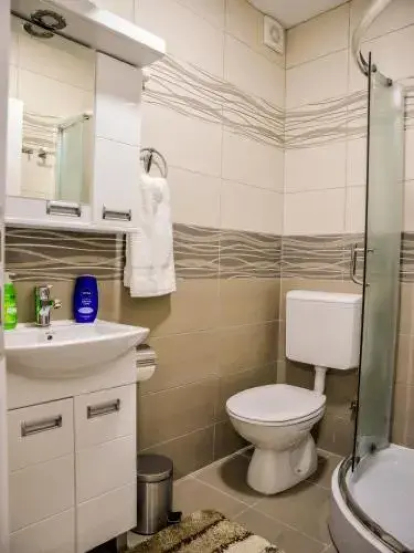 Apel Apartments