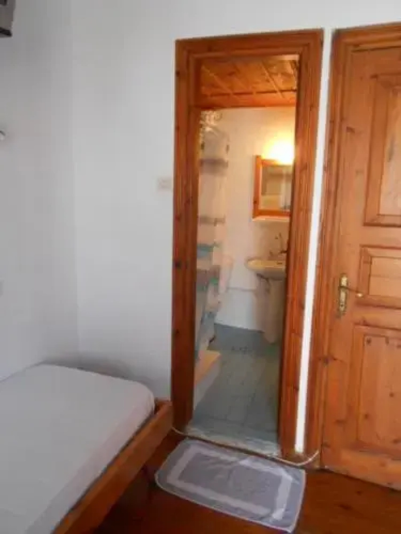 Pension Kyr Sotos