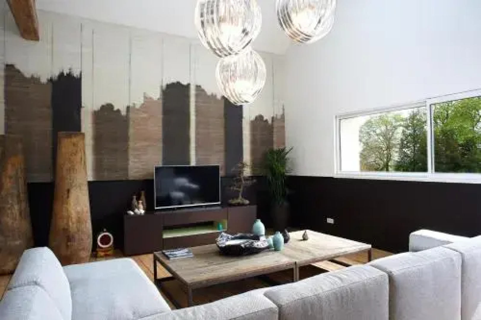 Les Bulles Dorées Art & Gallery & Spa