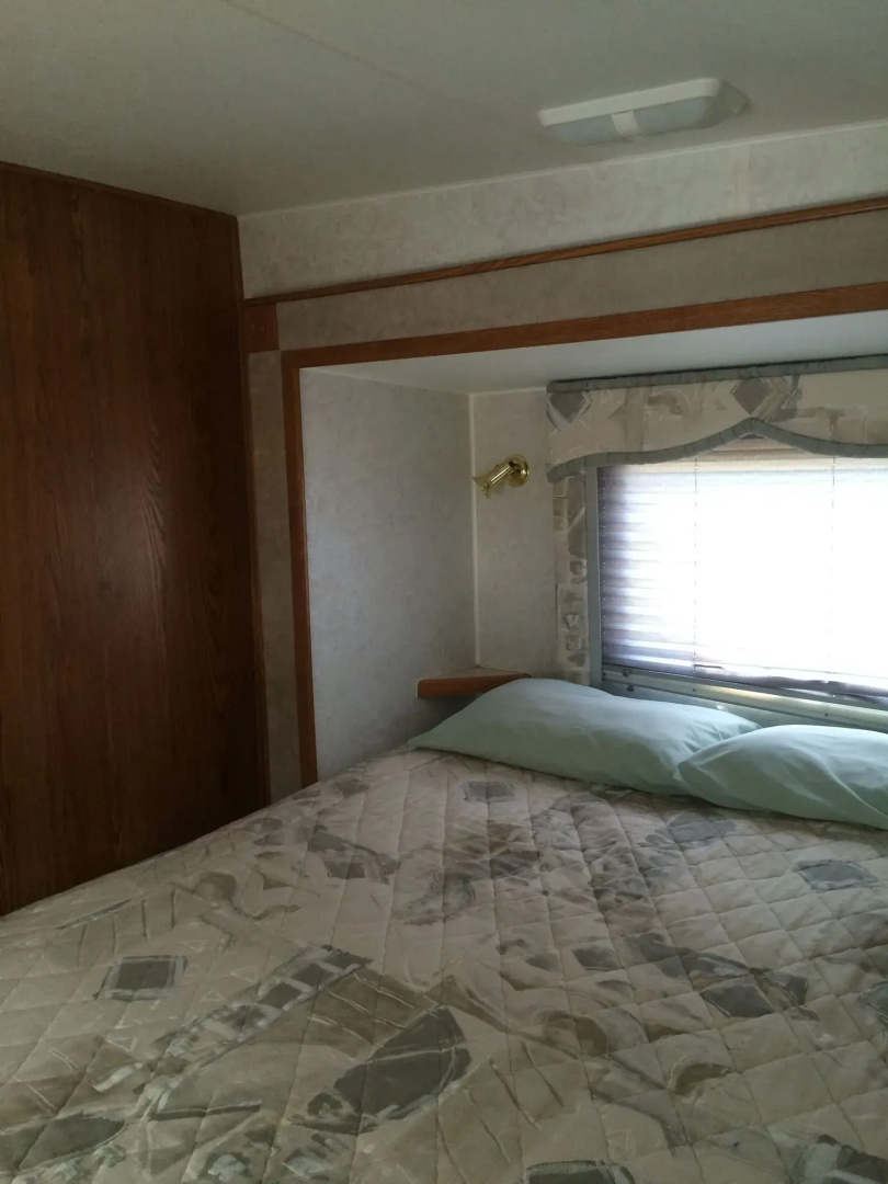 Blueberry Hill Cottages - Campground