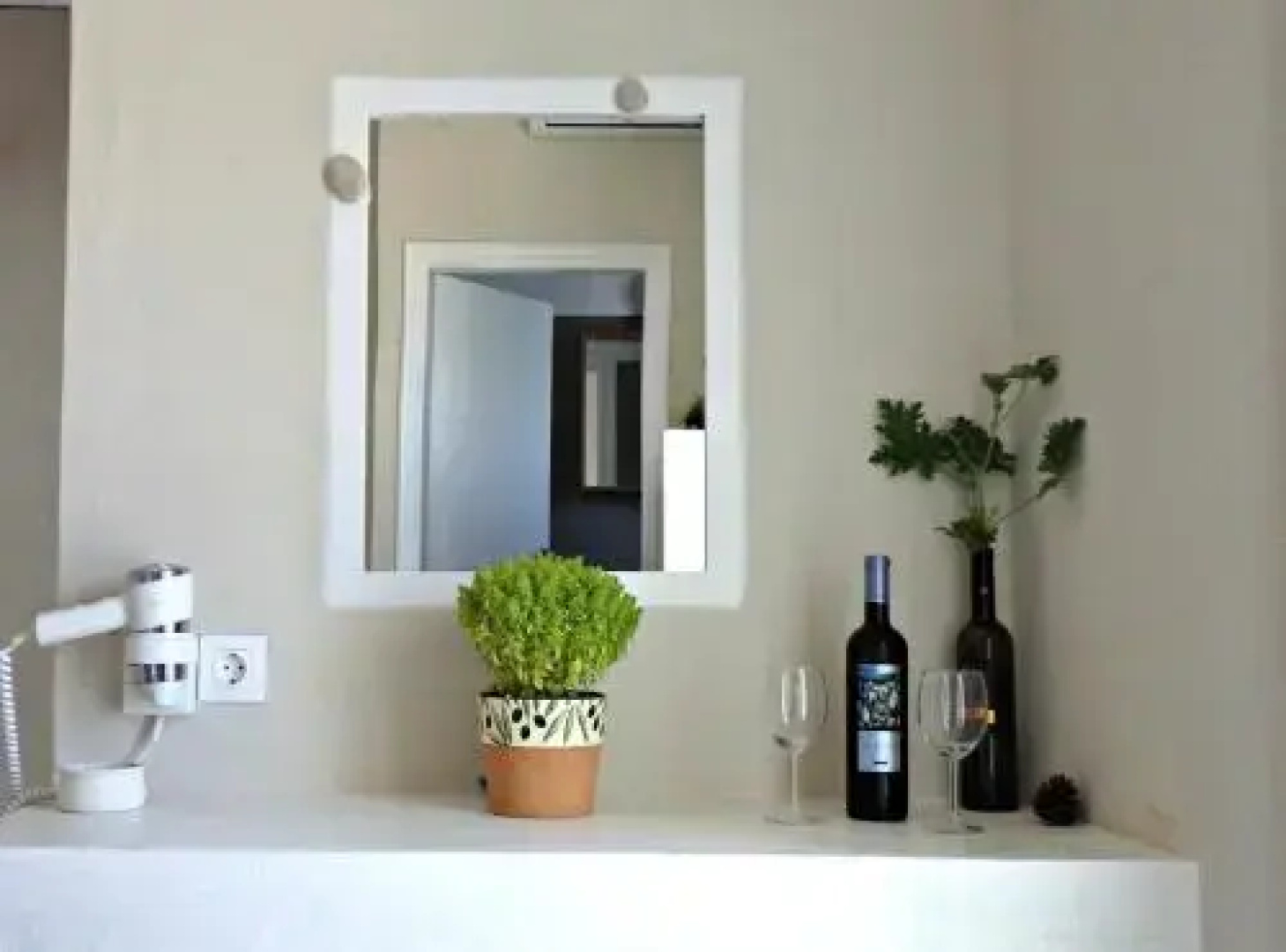 Aegean View Seaside Rooms & Studios