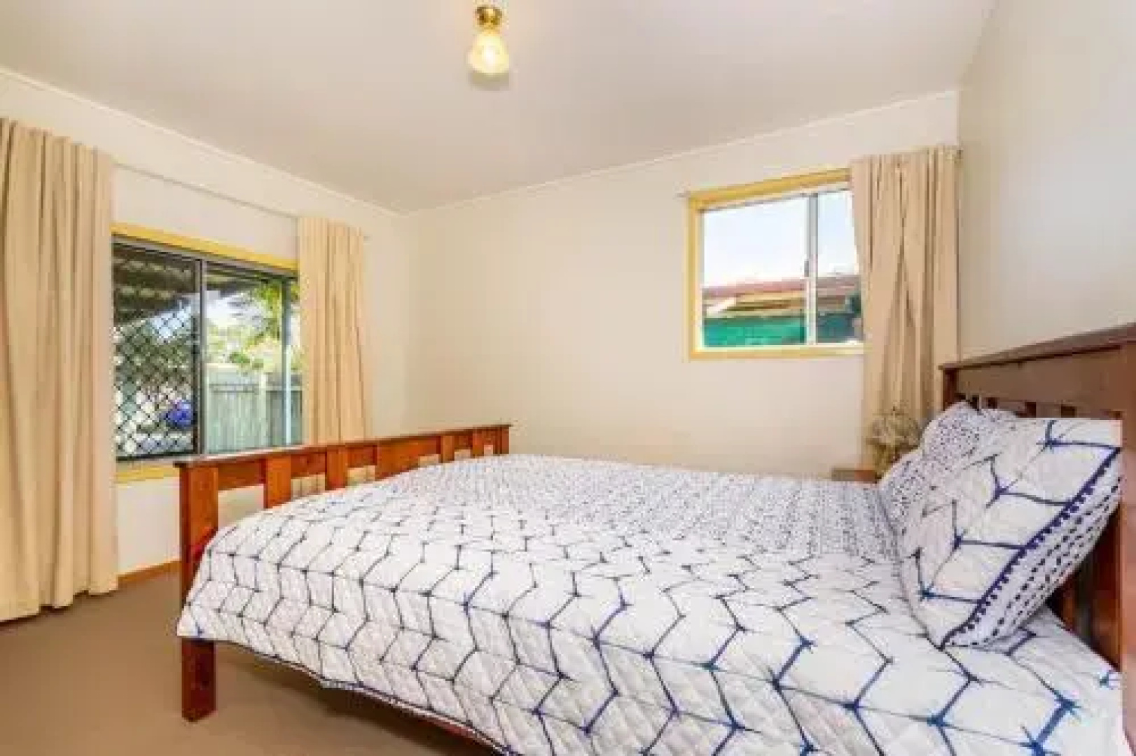 Pet Friendly Cottage in the Heart of Bribie - Wirraway St, Bongaree