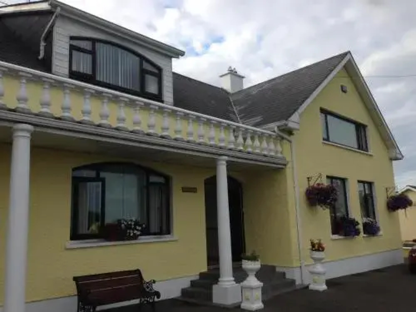 Seawater View Bed and Breakfast