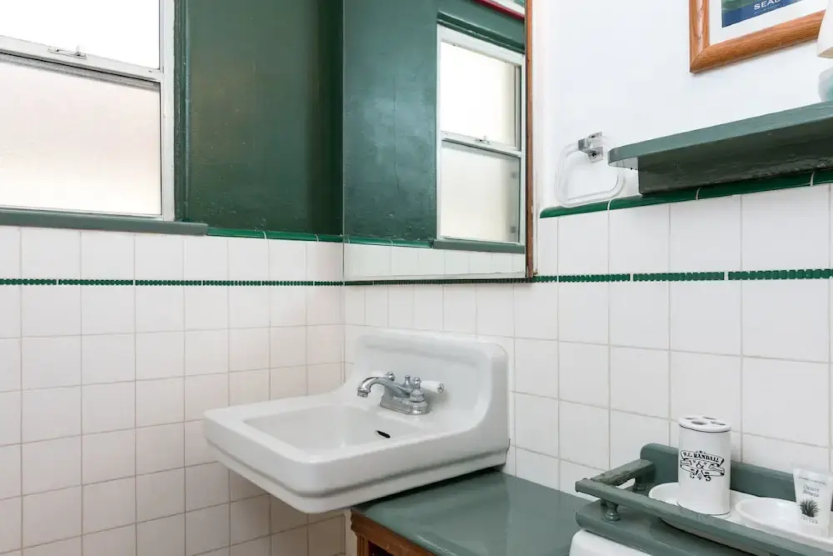 2025 Ocean Drive House - 3 Br home by RedAwning