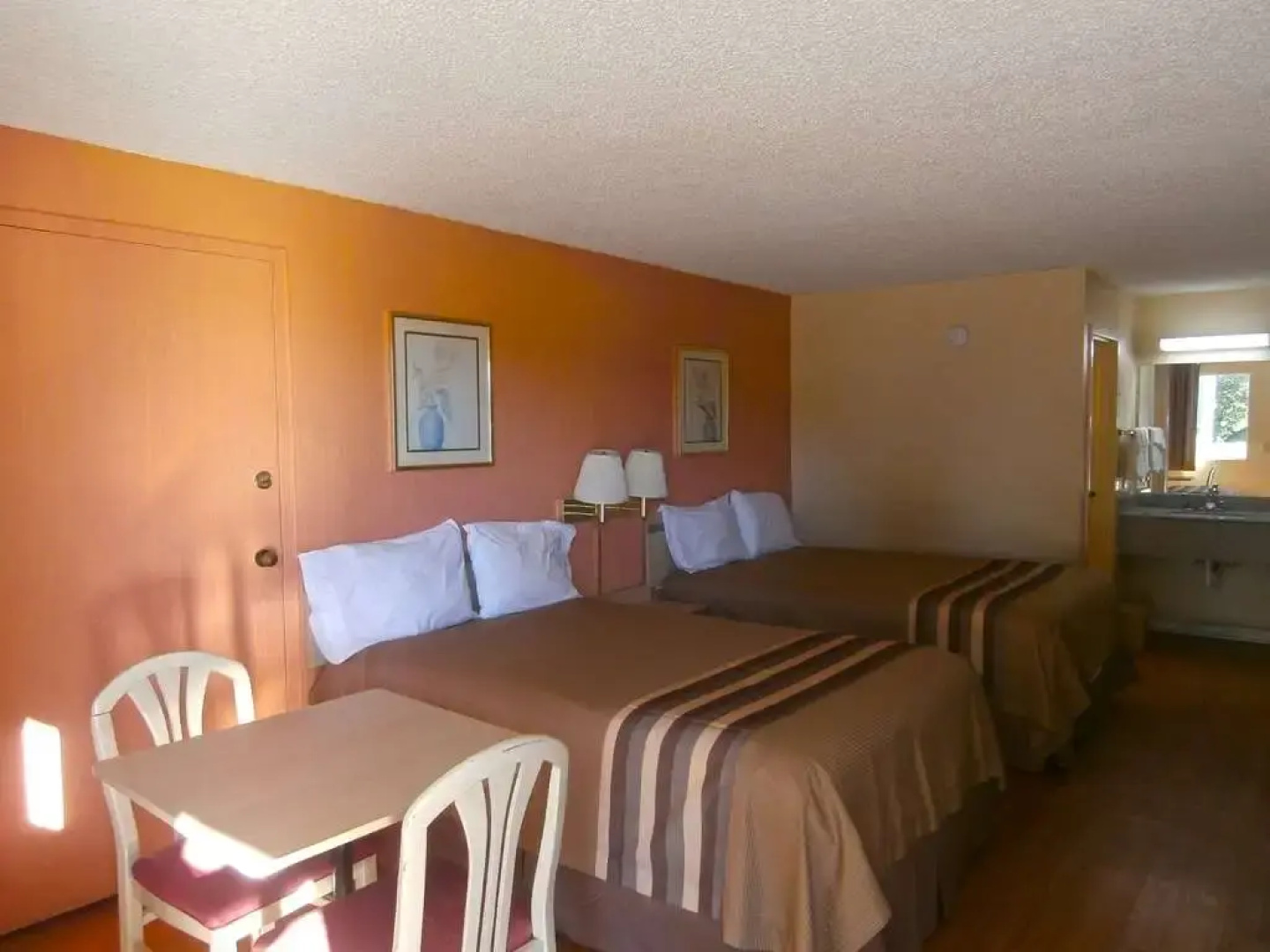 Americas Best Value Inn - Tucker